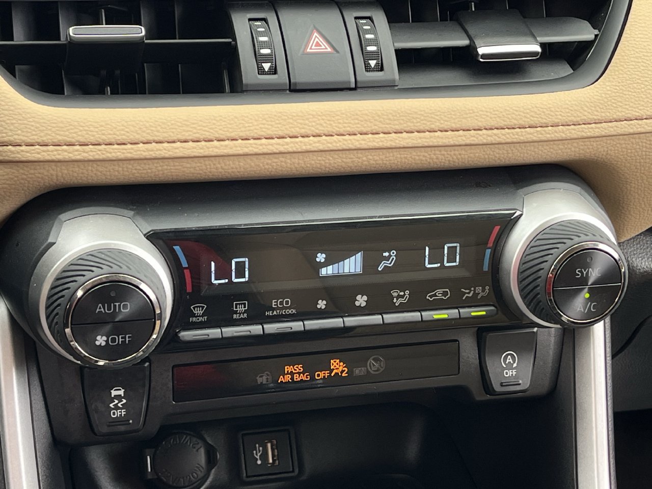 Used 2025 Toyota RAV4 XLE Premium FWD image 18
