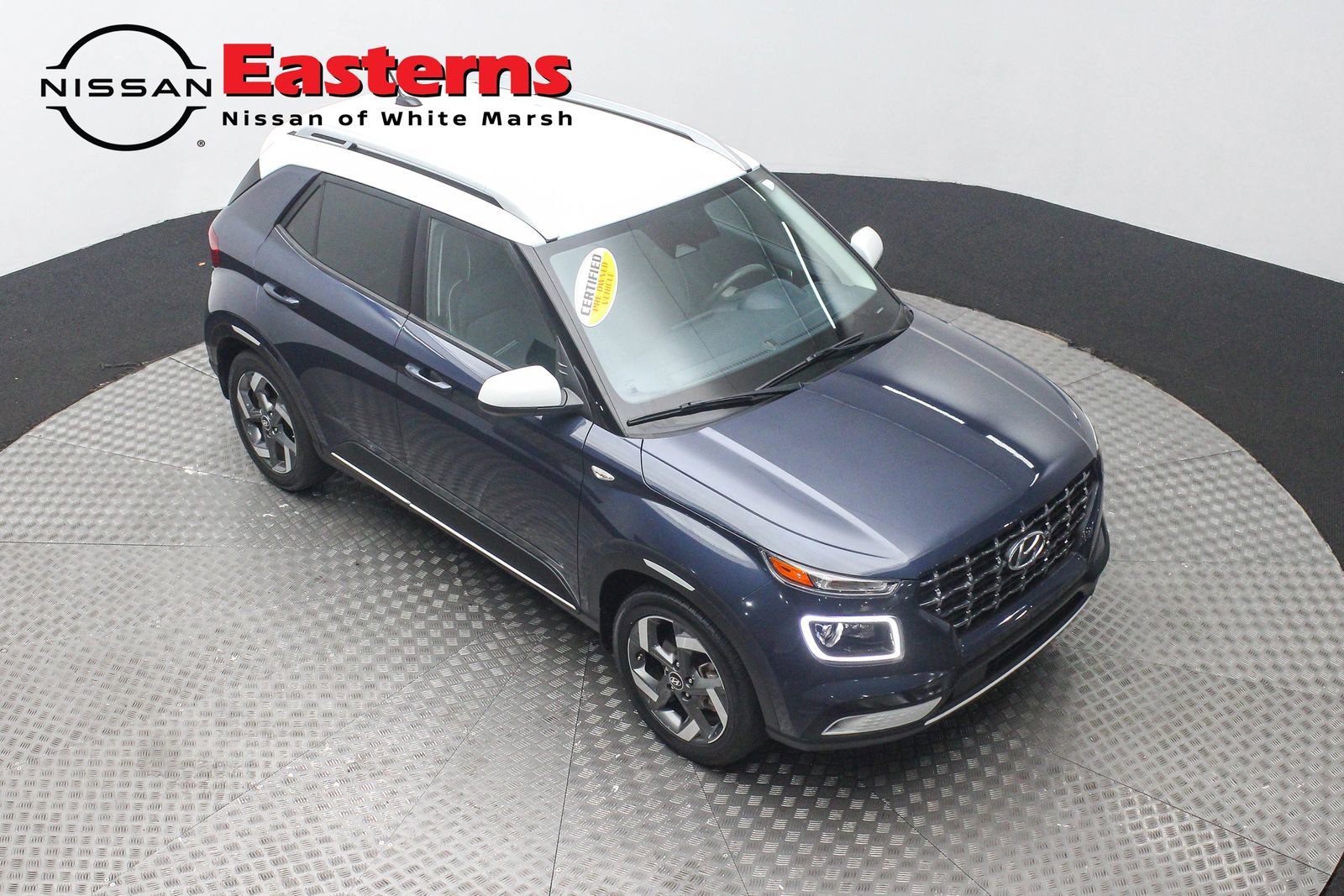 Used 2023 Hyundai Venue Limited image 4