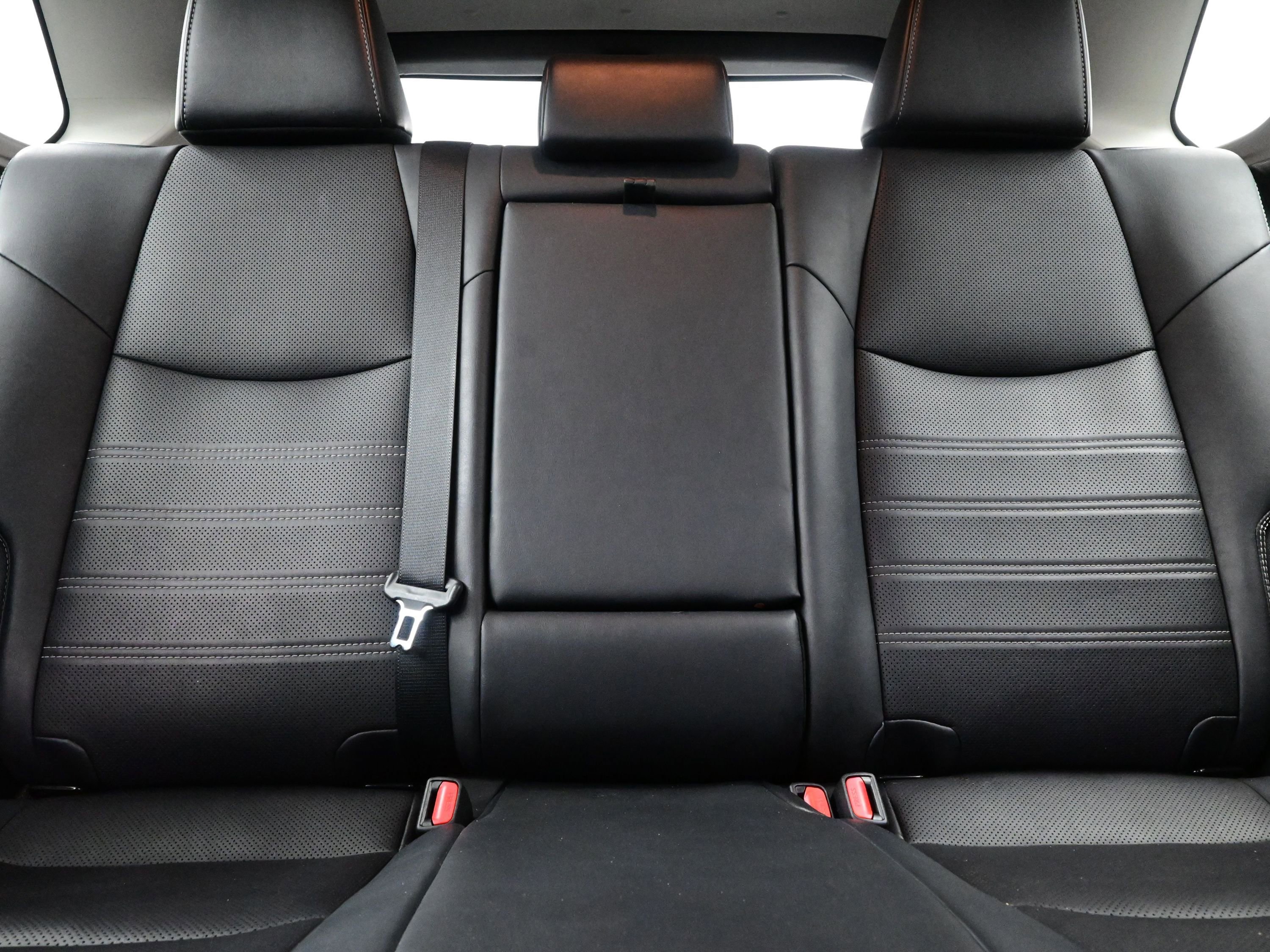 Used 2021 Toyota RAV4 Limited image 16