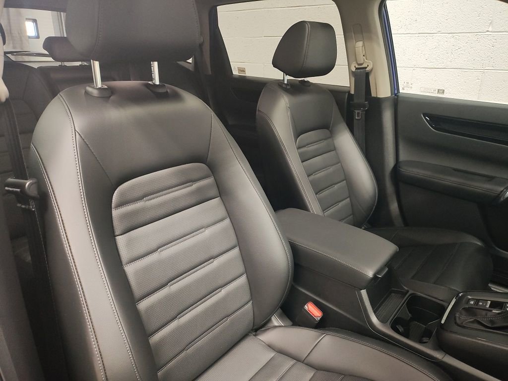 Used 2025 Honda CR-V EX-L image 10