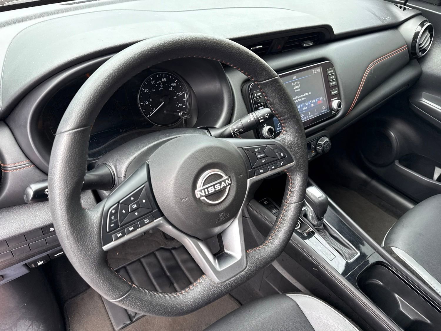 Used 2022 Nissan Kicks SR w/ Premium Package FWD image 19