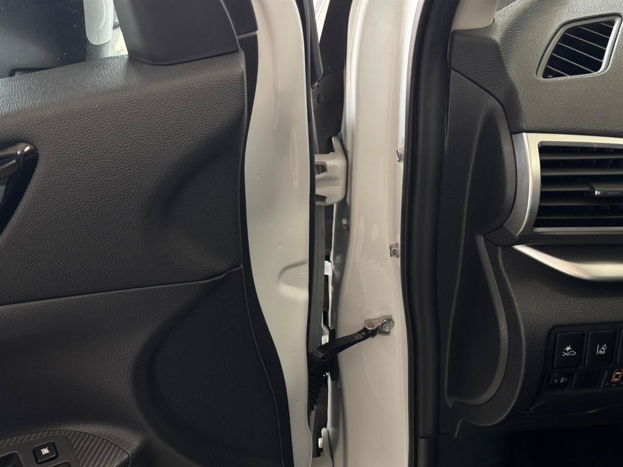 Used 2018 Mitsubishi Eclipse Cross SE AWD/4WD image 27