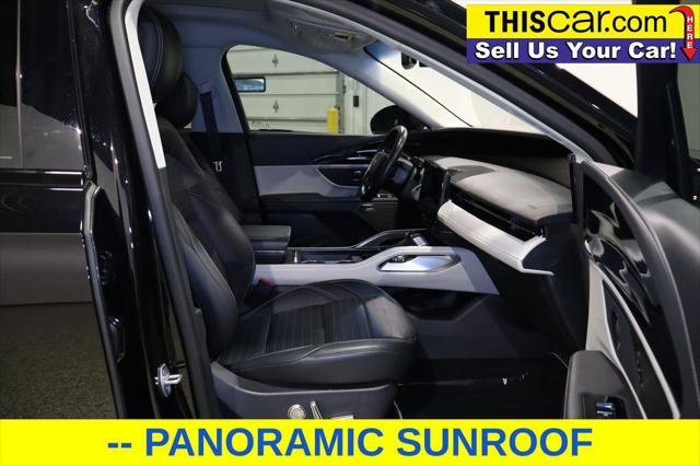 Used 2024 Lincoln Nautilus Reserve w/ Equipment Group 202A image 13