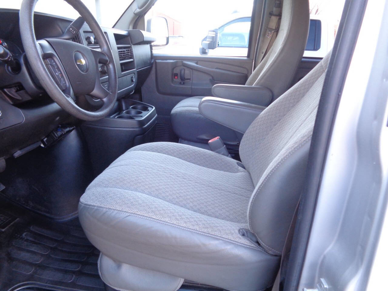 Used 2014 Chevrolet Express 3500 LT w/ LT Preferred Equipment Group image 36