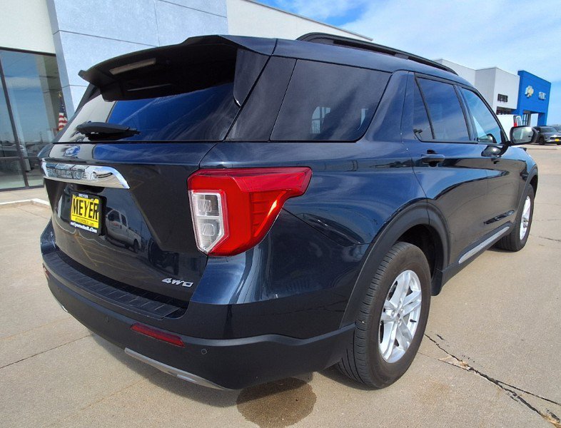 Used 2023 Ford Explorer XLT w/ Equipment Group 202A image 7