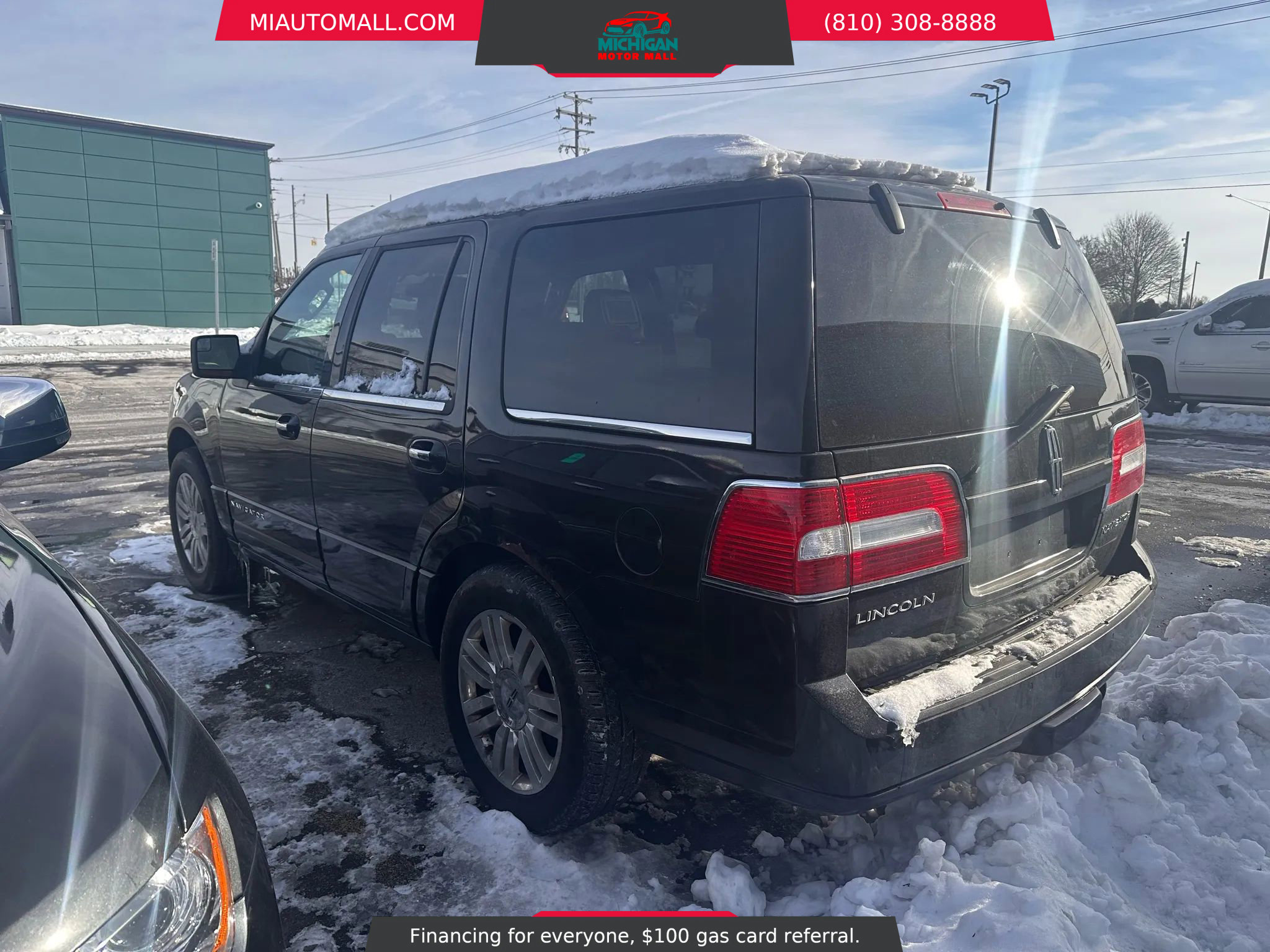 Used 2014 Lincoln Navigator Sport Utility 4D image 7
