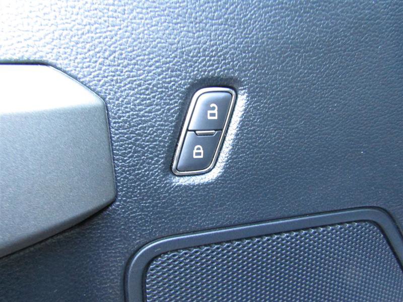 Used 2020 Ford F150 Raptor image 11