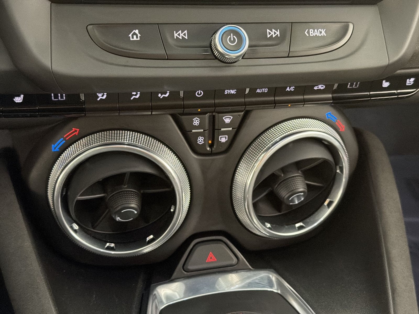 Used 2018 Chevrolet Camaro ZL1 RWD image 20