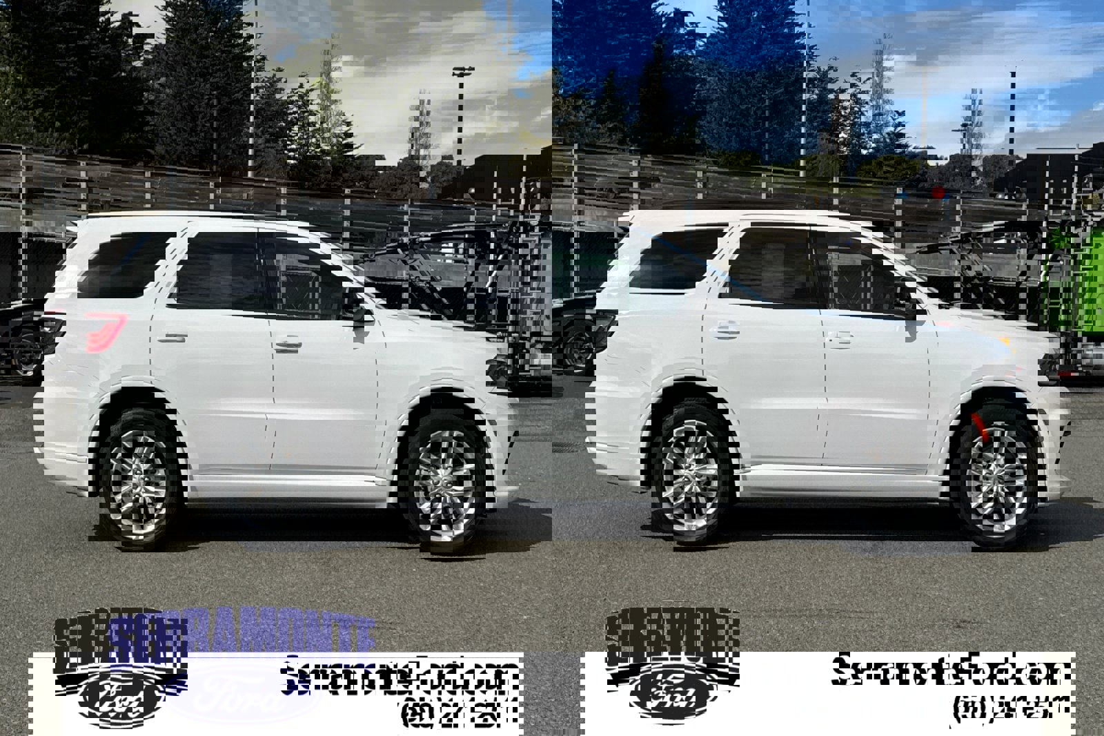 Used 2024 Dodge Durango GT image 3