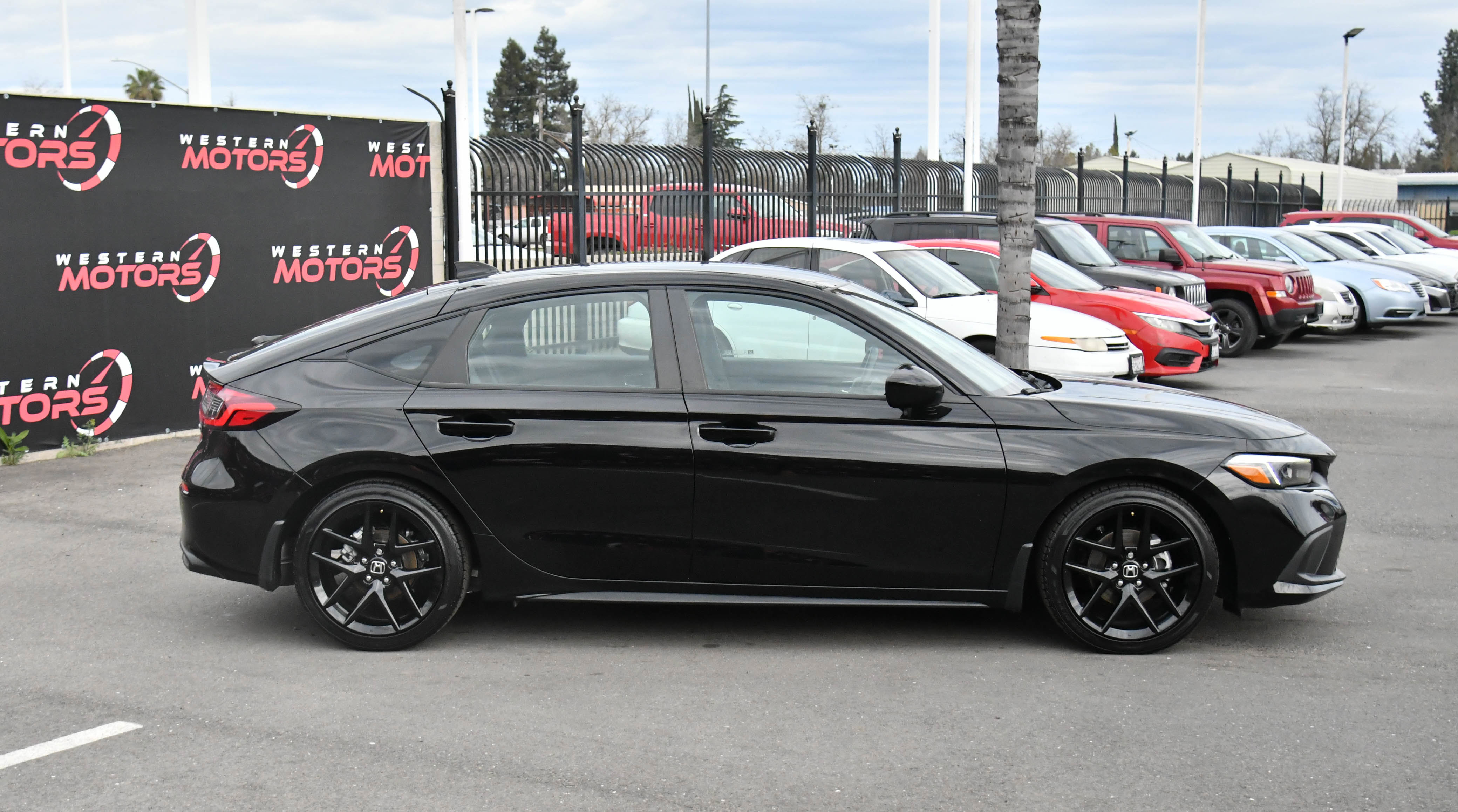 Used 2024 Honda Civic Sport image 9