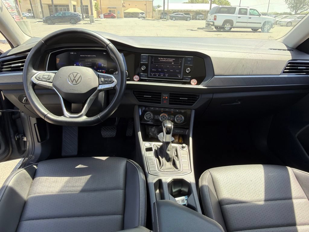 Used 2024 Volkswagen Jetta SE FWD image 21