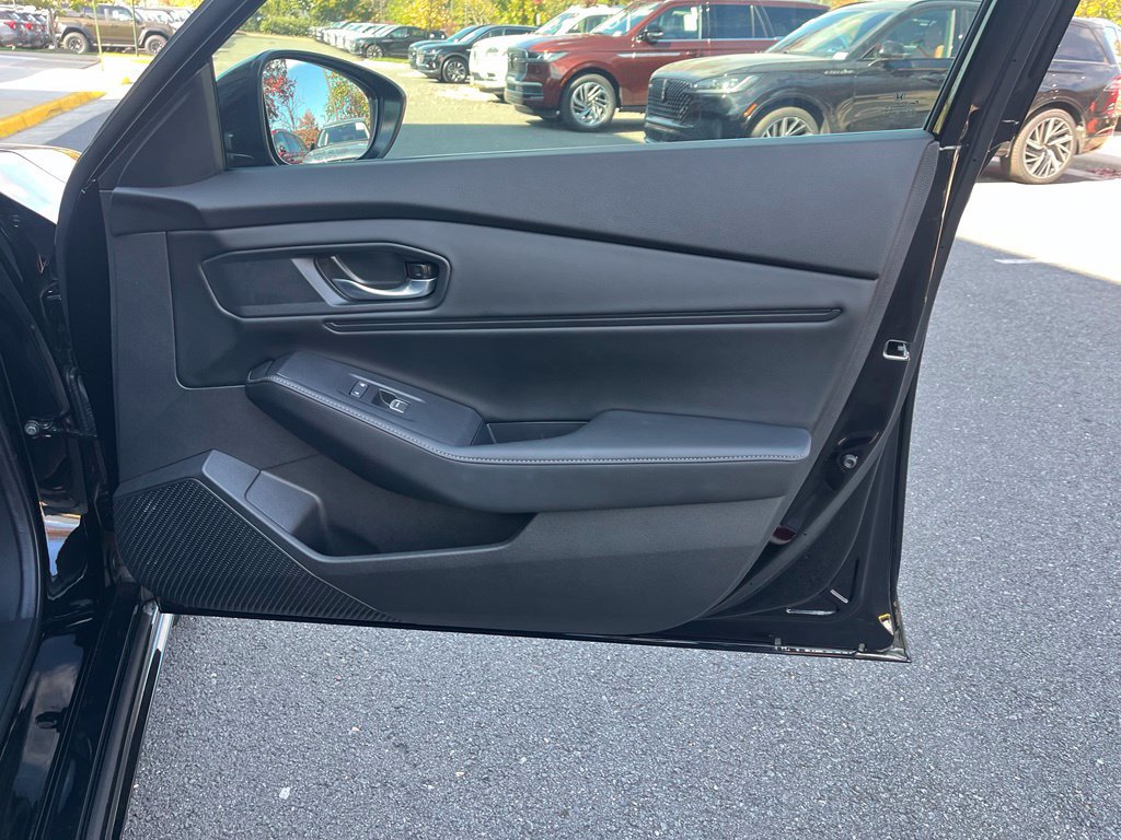 Used 2025 Honda Accord Sport image 23