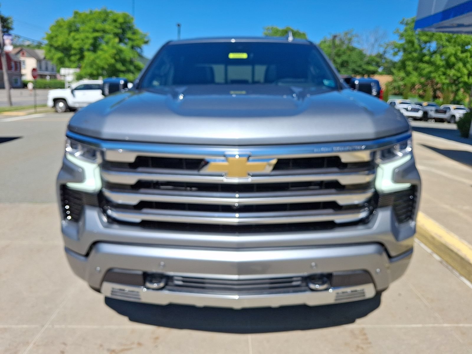 New 2026 Chevrolet Silverado 1500 High Country w/ High Country Premium Package AWD/4WD image 2