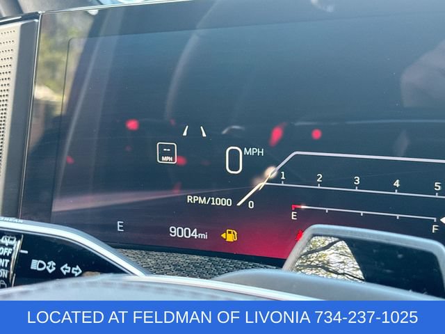 Certified 2026 Cadillac Escalade V w/ LPO, Onyx Lite Package AWD/4WD image 12