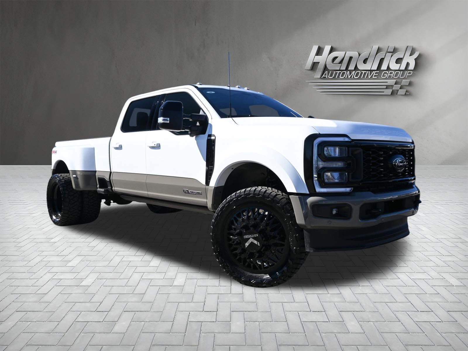 Used 2026 Ford F450 King Ranch w/ FX4 Off-Road Package image 2