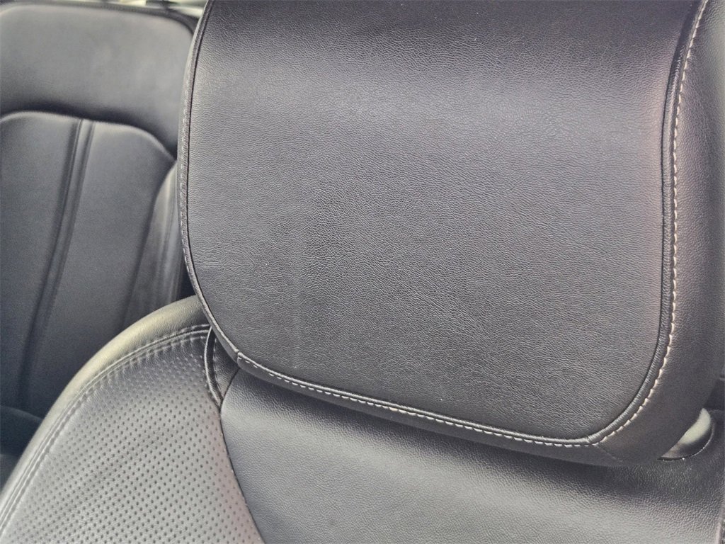 Used 2023 Jeep Wagoneer L Series II image 13