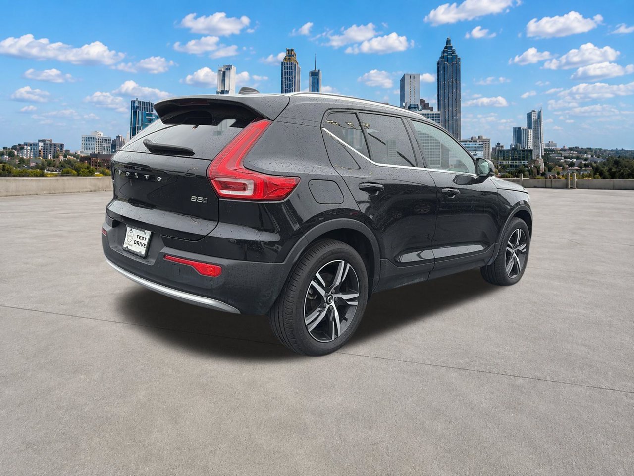 Used 2025 Volvo XC40 B5 Core AWD/4WD image 24