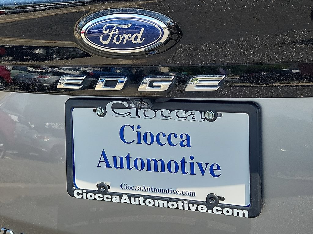 Used 2022 Ford Edge Titanium AWD/4WD image 33