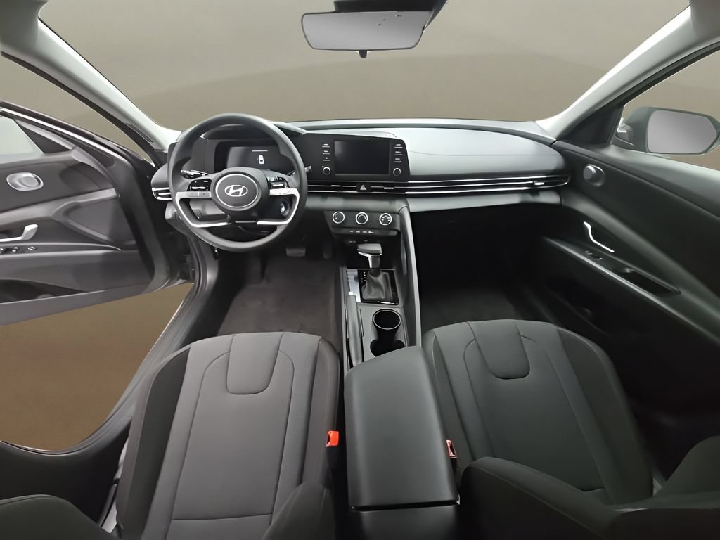 New 2026 Hyundai Elantra SE FWD image 28