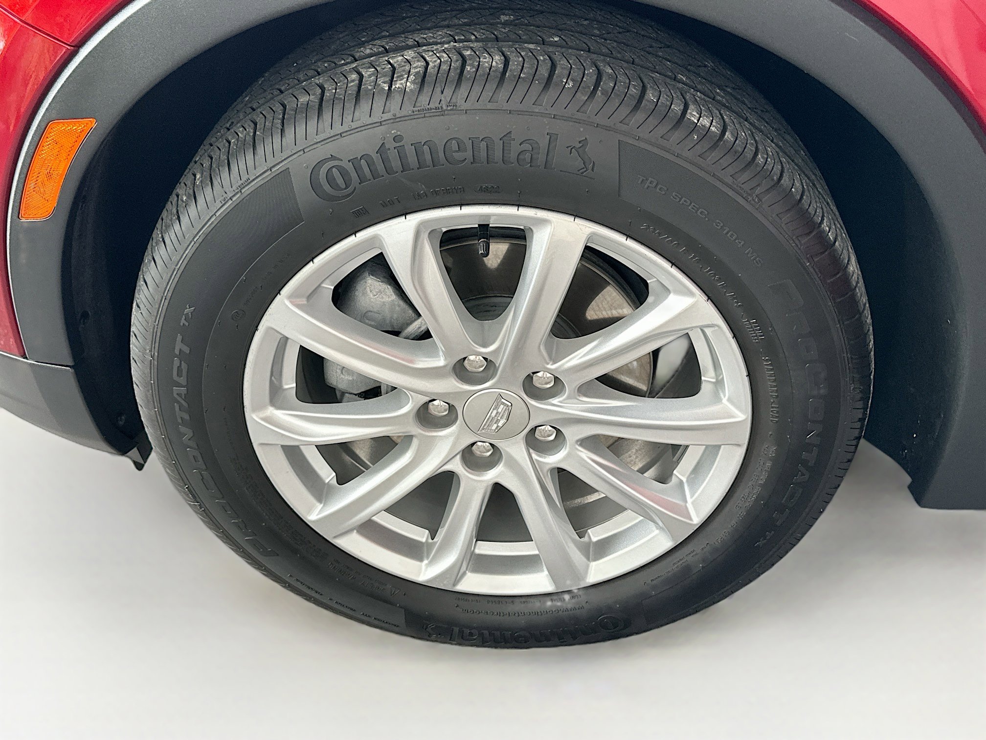 Used 2023 Cadillac XT4 Luxury w/ Driver Awareness Package image 31