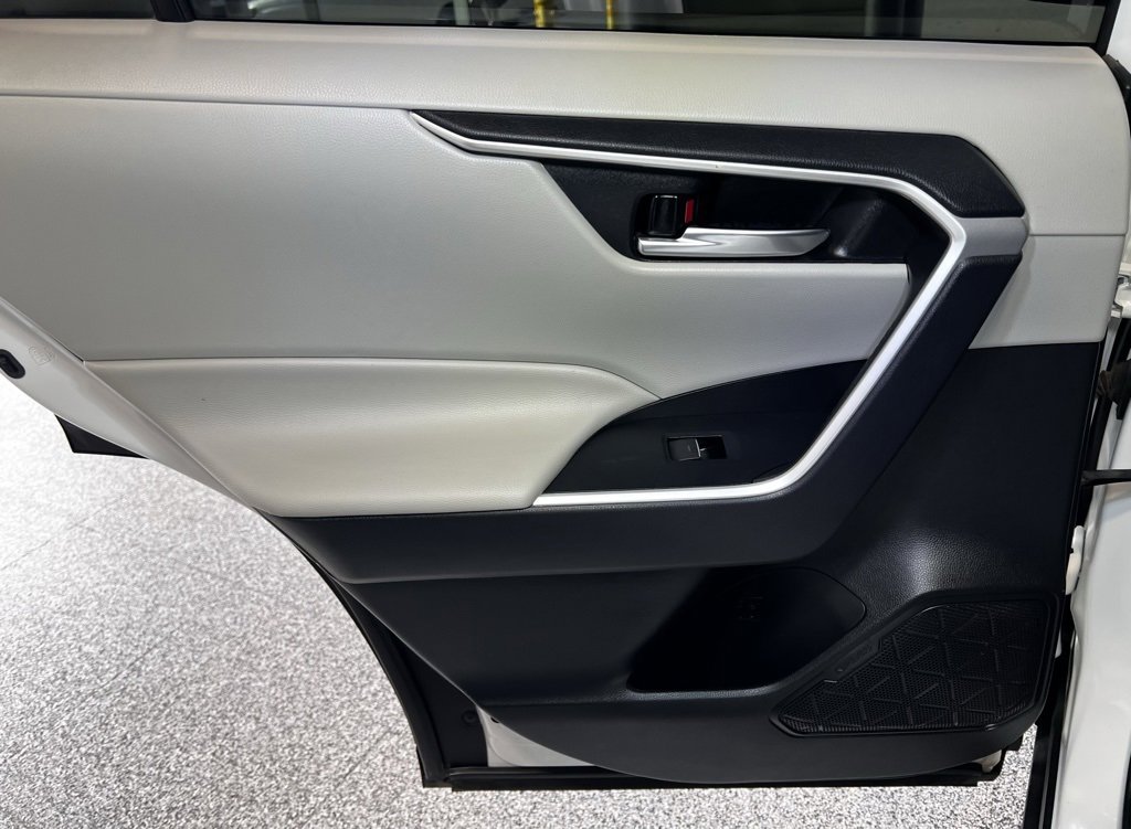 Used 2024 Toyota RAV4 XLE image 40