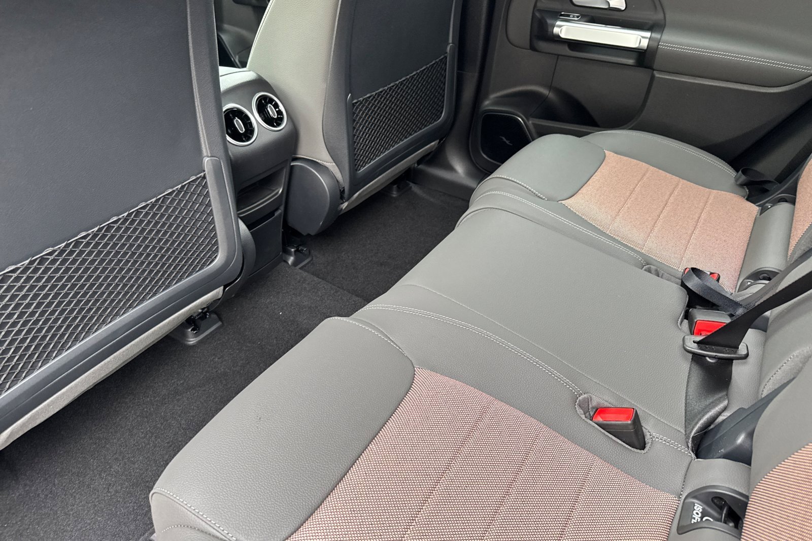 New 2025 Mercedes-Benz EQB 350 4MATIC SUV image 14