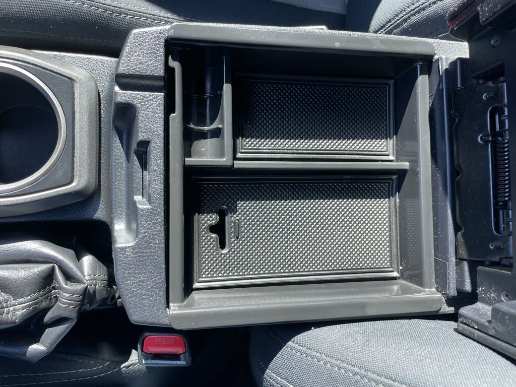 Used 2020 Toyota Tacoma TRD Off-Road w/ Technology Package image 22