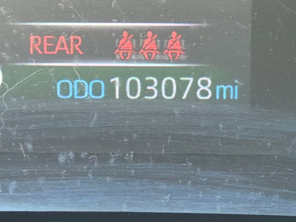 Used 2020 Toyota RAV4 XLE w/ Convenience Package image 24