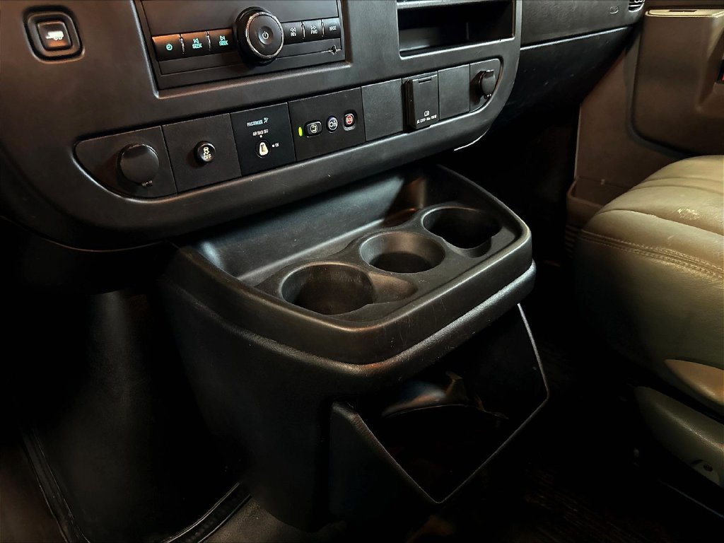 Used 2019 Chevrolet Express 3500 Extended RWD image 20