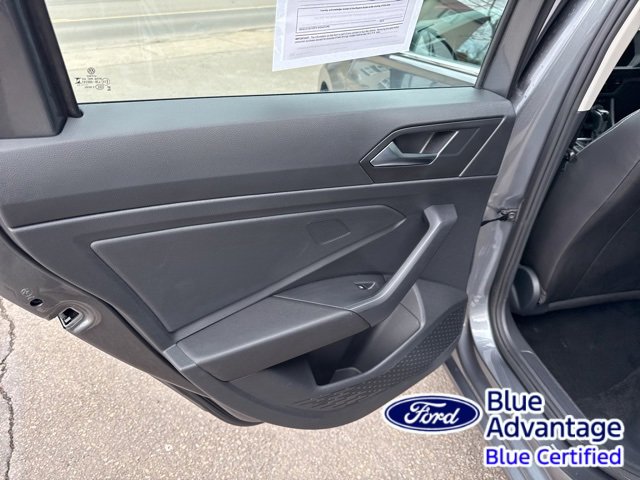 Used 2024 Volkswagen Jetta SE image 39