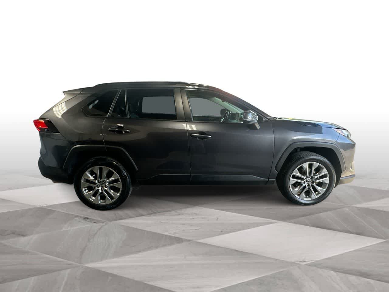 Used 2023 Toyota RAV4 XLE Premium AWD/4WD image 9