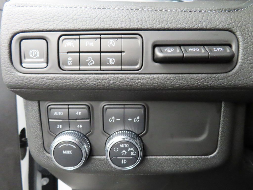 Used 2023 GMC Yukon Denali AWD/4WD image 56