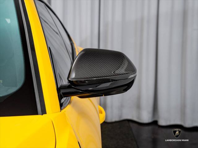 Used 2024 Lamborghini Urus Performante AWD/4WD image 7