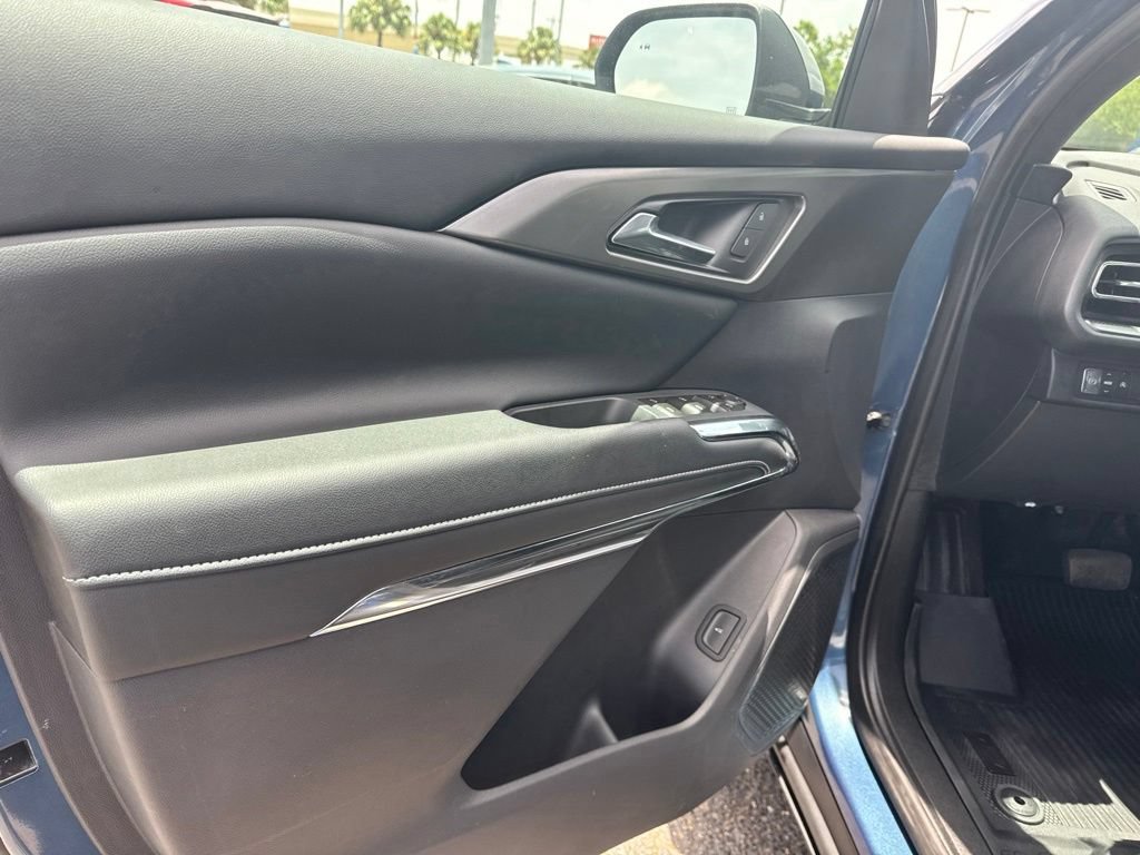Used 2026 Chevrolet Traverse LT w/ Midnight/Sport Edition FWD image 15