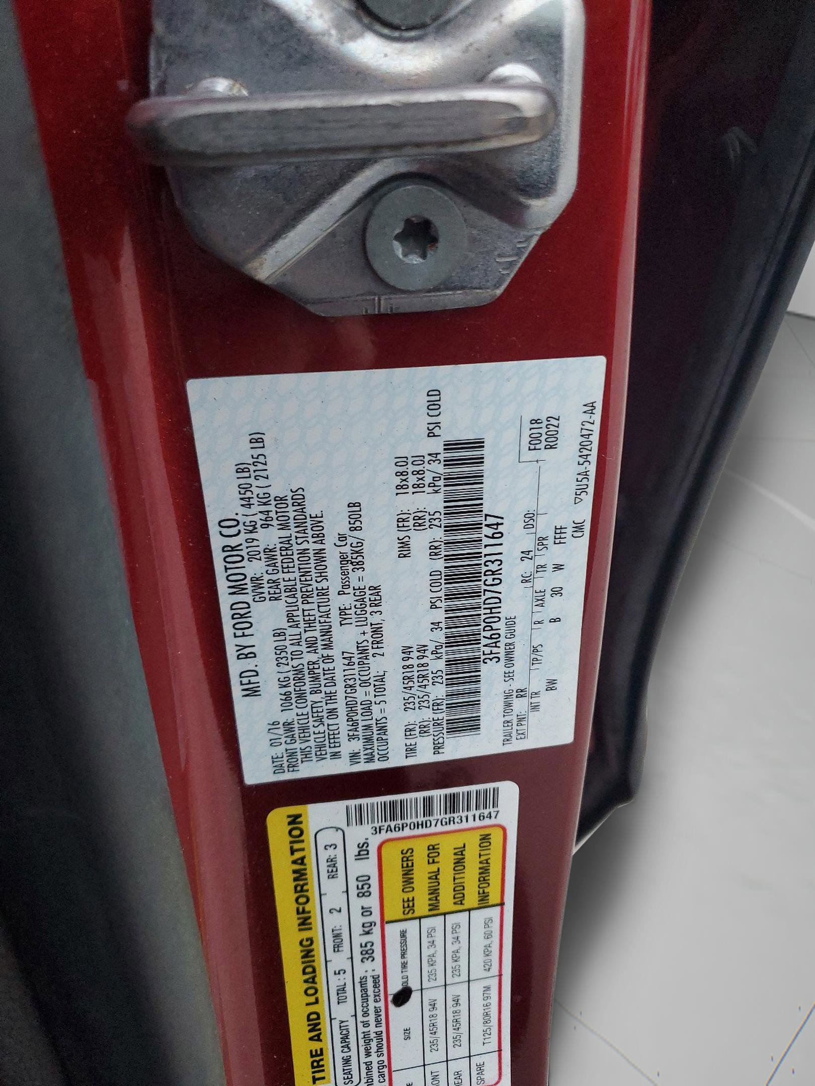 Used 2016 Ford Fusion SE w/ Equipment Group 202A FWD image 32