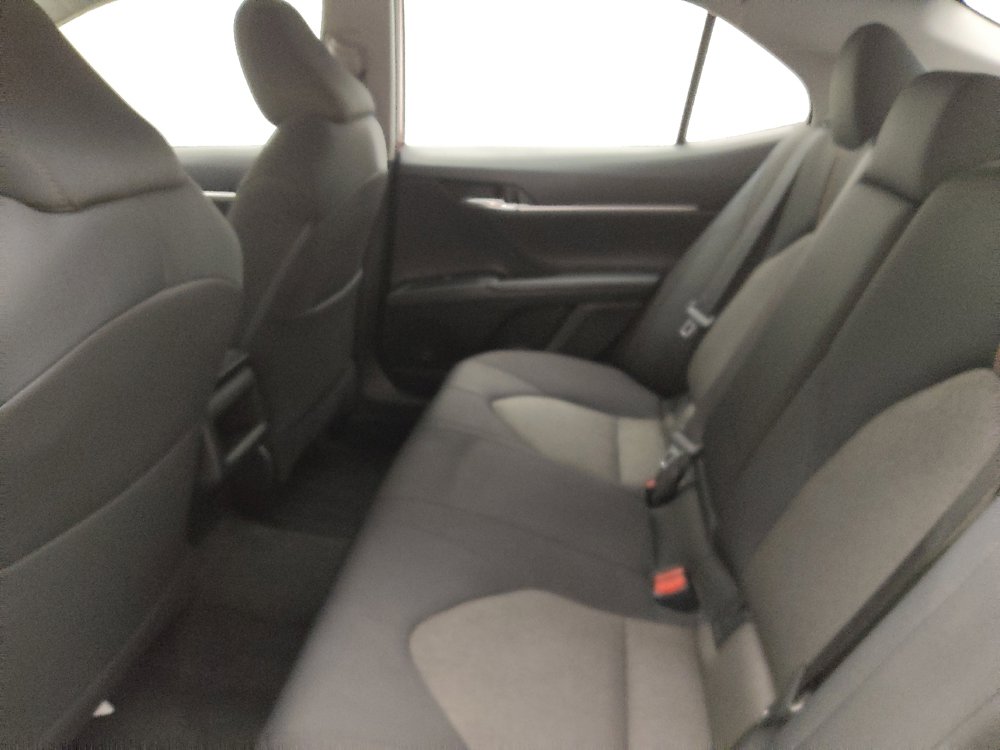 Used 2019 Toyota Camry LE image 18