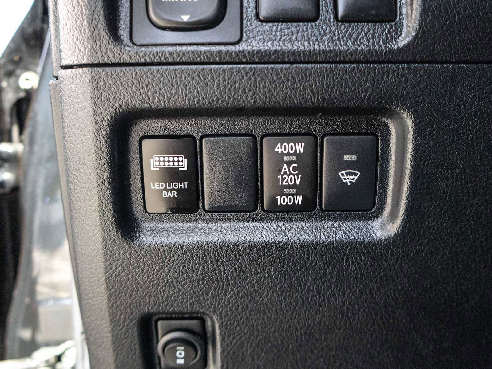 Used 2022 Toyota 4Runner SR5 Premium w/ Moonroof Package RWD image 62