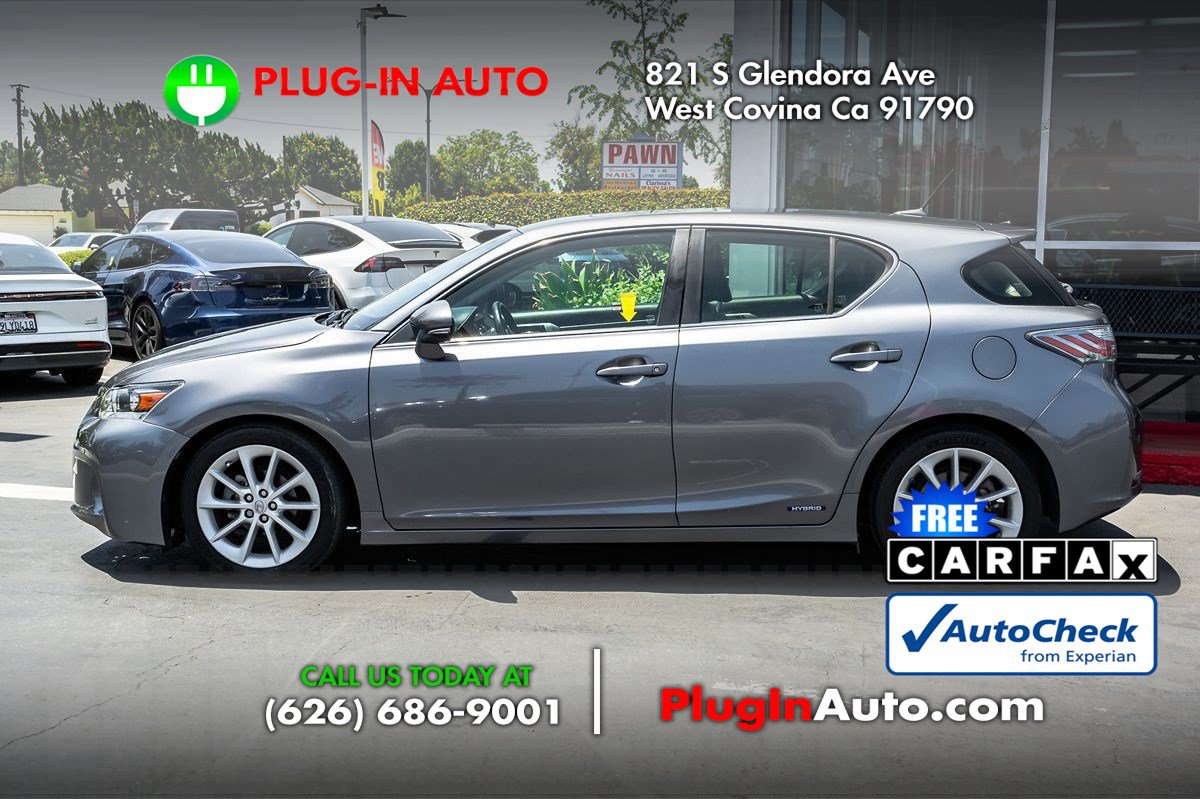 Used 2013 Lexus CT 200h w/ Leather Pkg FWD image 7