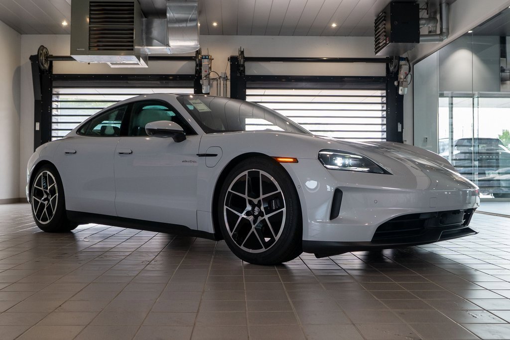 New 2025 Porsche Taycan image 6