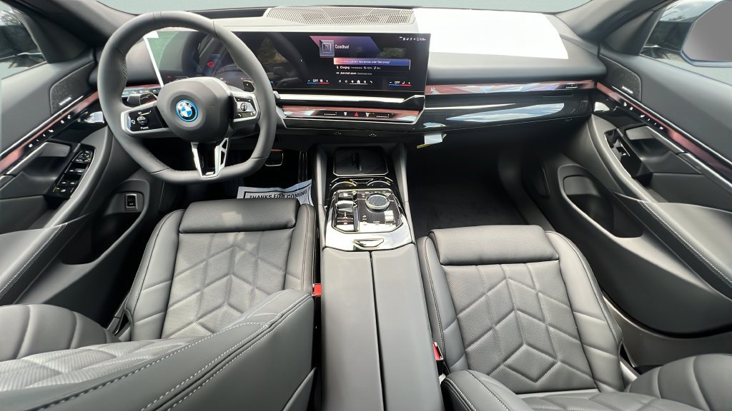 New 2027 BMW 550e xDrive AWD/4WD image 10