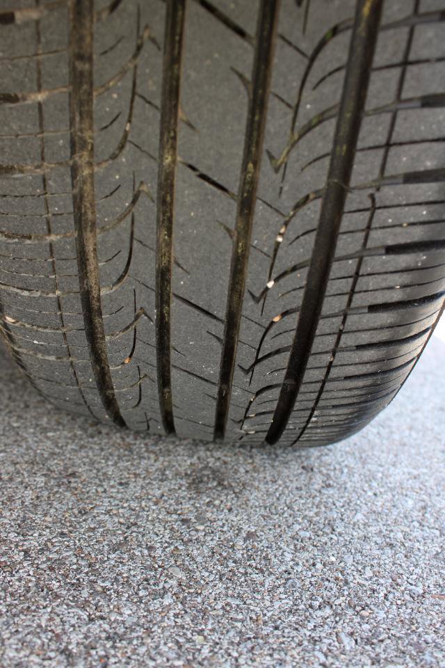 Used 2012 Hyundai Veloster w/ Style Pkg image 8