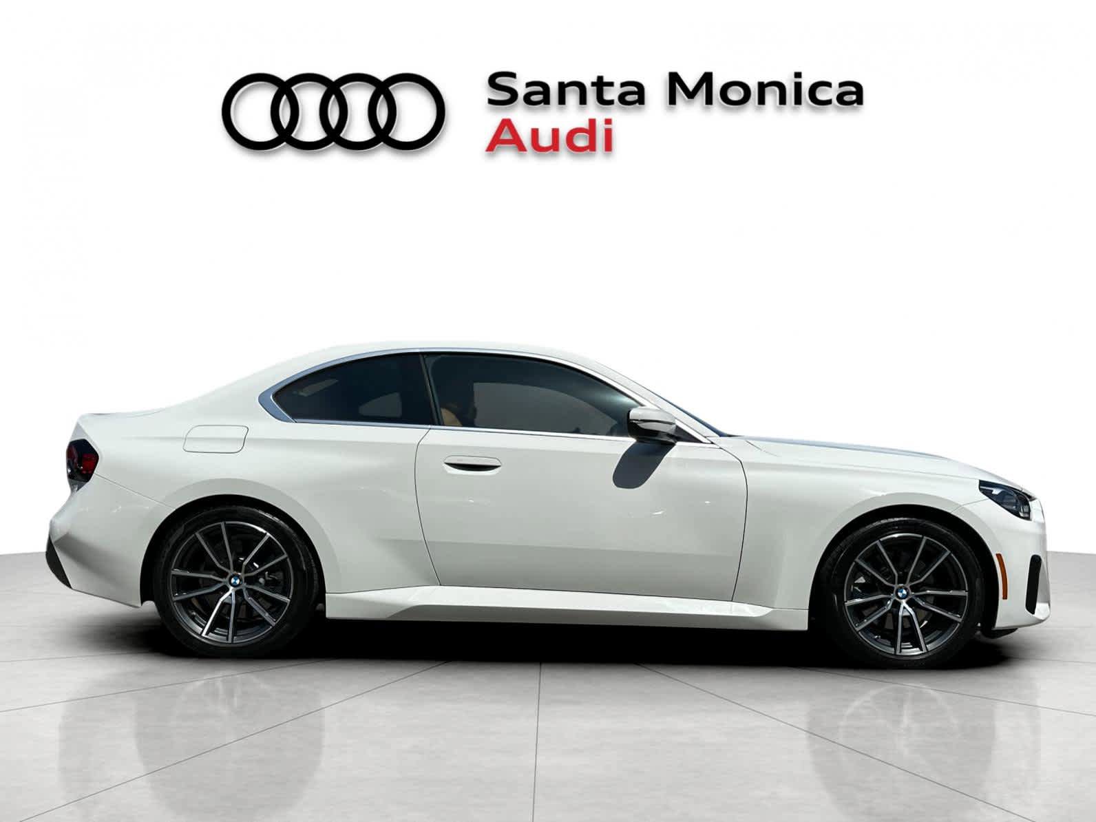 Used 2022 BMW 230i Coupe w/ Convenience Package RWD image 7
