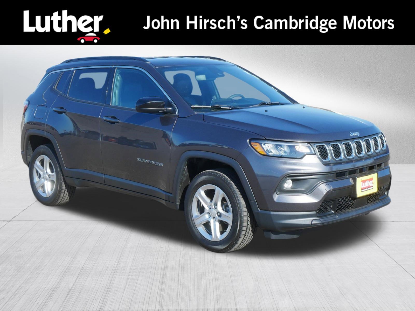 Used 2023 Jeep Compass Latitude image 1