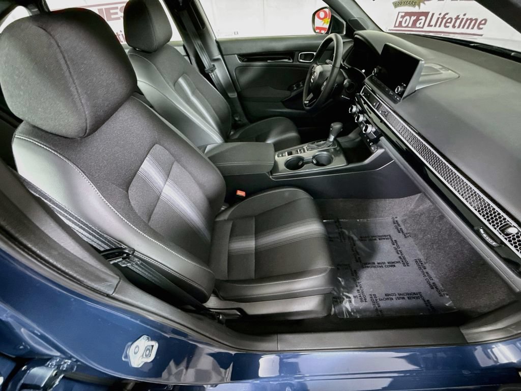 Used 2025 Honda Civic Sport image 29