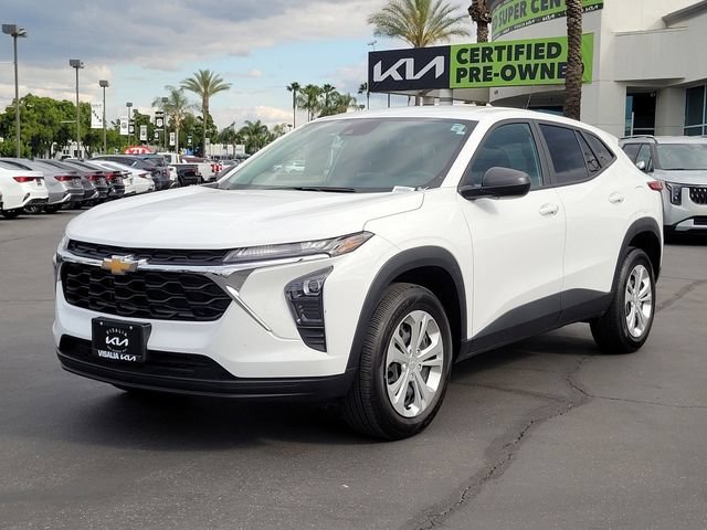 Used 2024 Chevrolet Trax LS FWD image 9