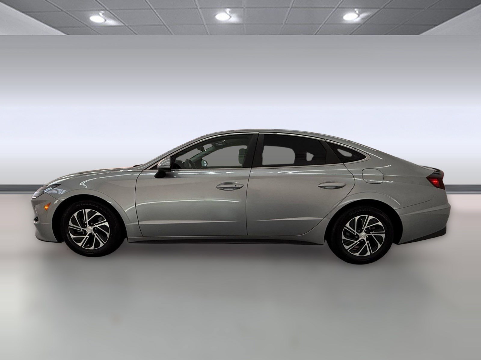 Used 2022 Hyundai Sonata Blue w/ Cargo Package FWD image 2
