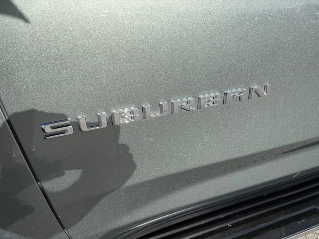 Used 2024 Chevrolet Suburban Premier image 10