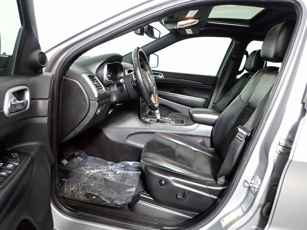 Used 2017 Jeep Grand Cherokee Altitude image 21