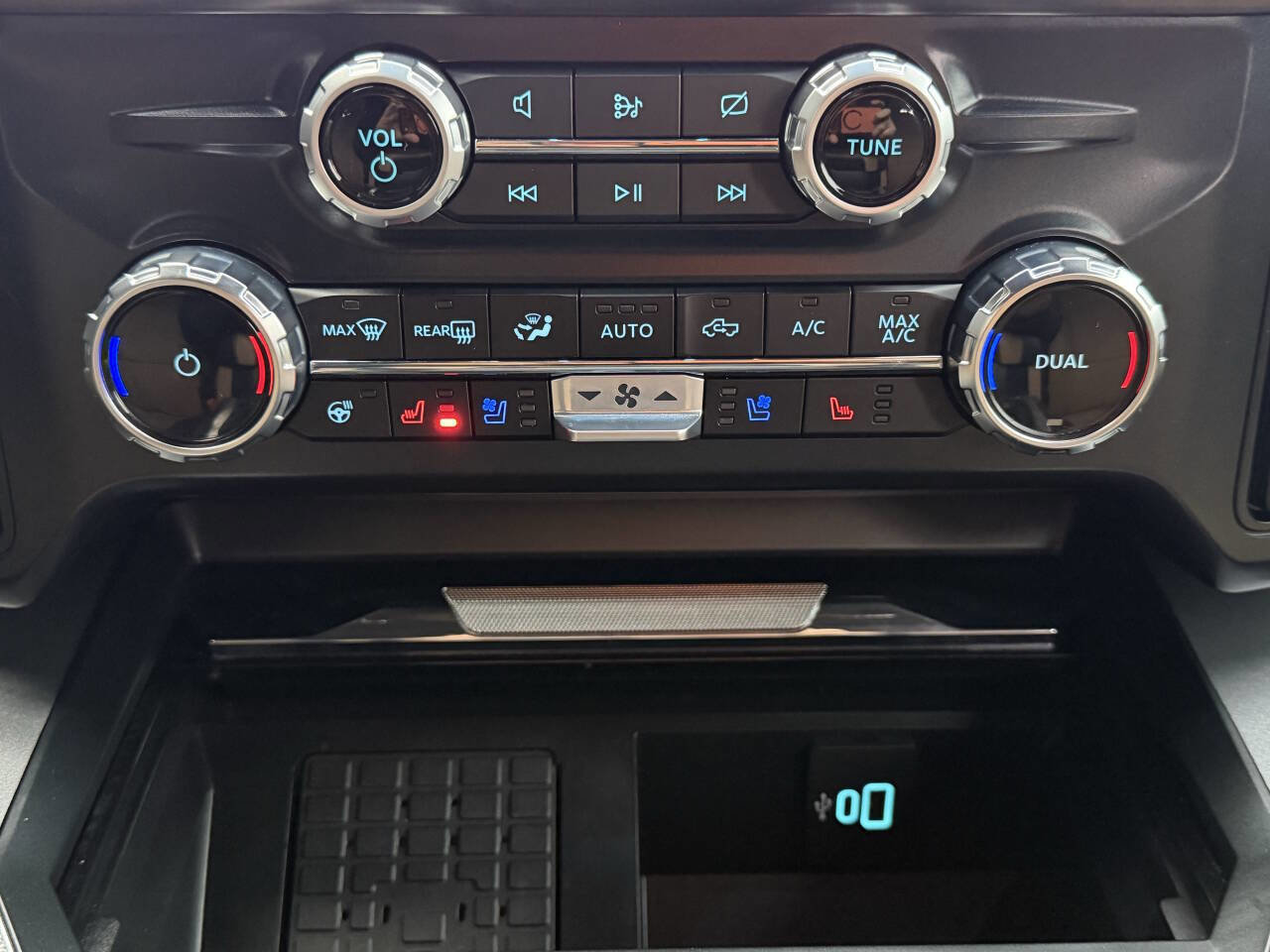 Used 2023 Ford F250 Lariat w/ Lariat Ultimate Package image 34