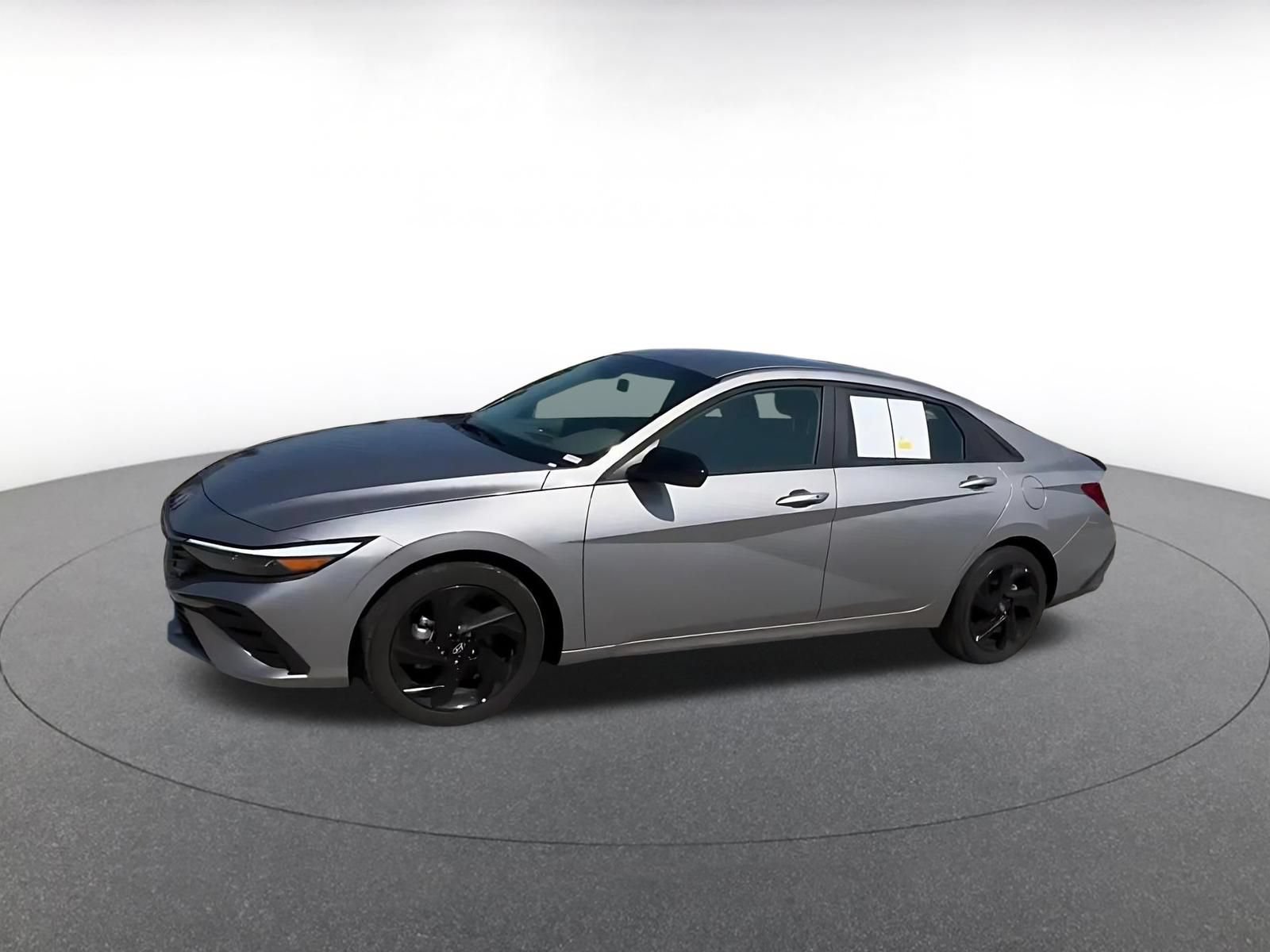 Used 2026 Hyundai Elantra Sport FWD image 8